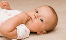 Bebeklerde Kasık Fıtığı Belirtileri ve Tedavisi